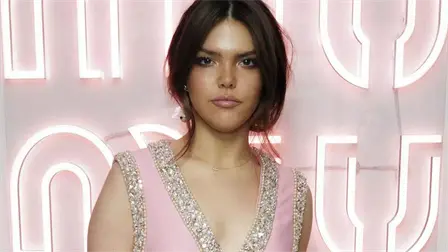 ¿Quién es Bu Cuarón? La cantante mexicana que abrió concierto de Dua Lipa y generó polémica ¿Quién es Bu Cuarón? La cantante mexicana que abrió concierto de Dua Lipa y generó polémica