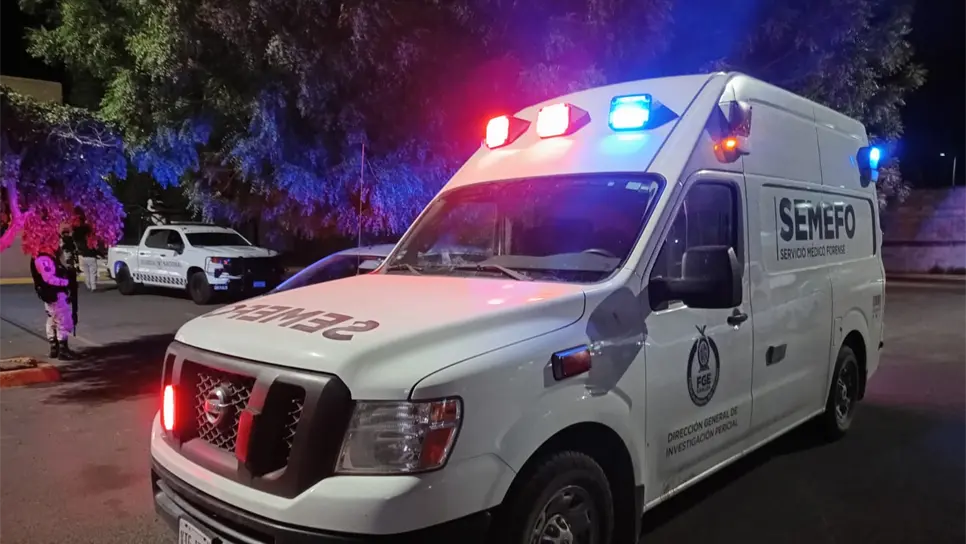 El cuerpo fue trasladado al Semefo. (FOTO: Luz Noticias).