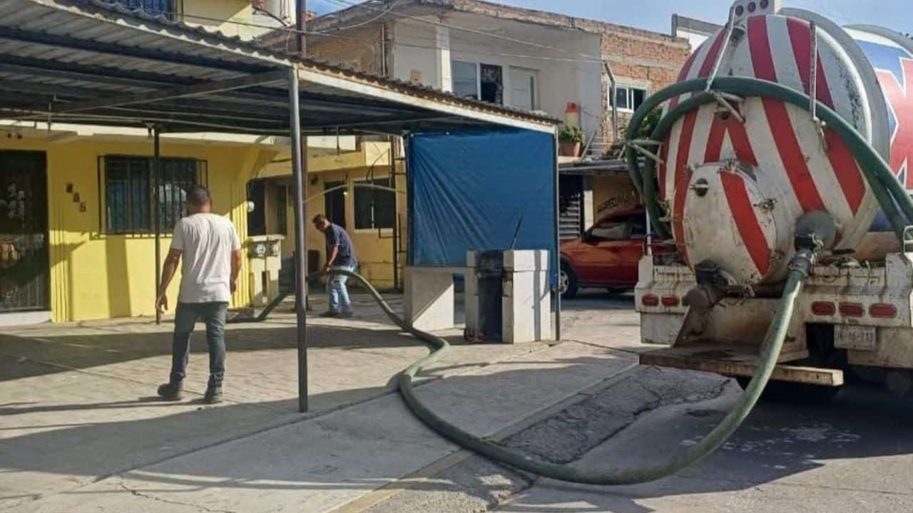 Toallitas húmedas provocan taponamientos en la red sanitaria de Francisco Villa e Infonavit Playas en Mazatlán