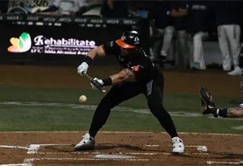 Calhoun se viste de héroe y Naranjeros pega primero
