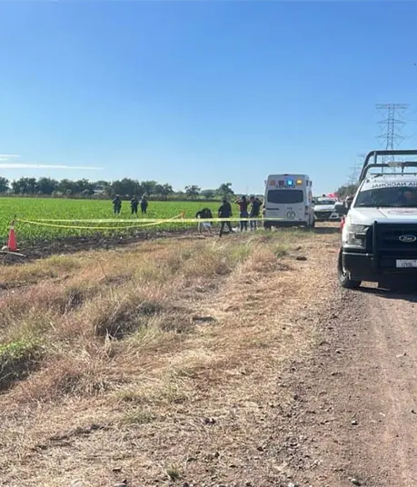 Ejecutan a una persona en El Quemadito que traía ropa del Seguro Social, en Culiacán Ejecutan a una persona en El Quemadito que traía ropa del Seguro Social, en Culiacán