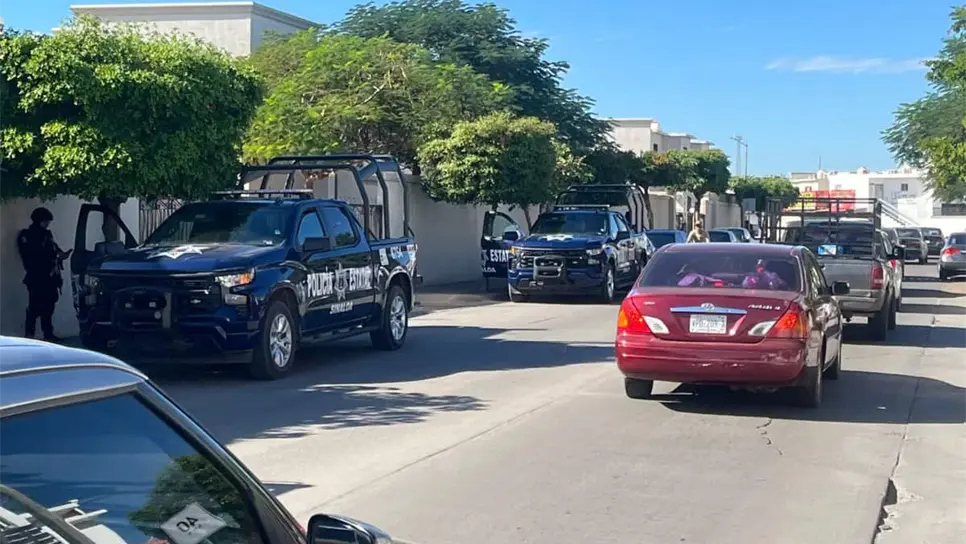 FOTO: Con blindados y patrullas despliegan operativo en el sector Cedros de Culiacán
