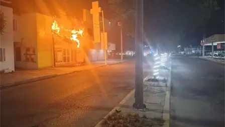 Incendio arrasa con palapa en local comercial de Guasave Incendio arrasa con palapa en local comercial de Guasave