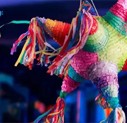 Canciones que no pueden faltar en tu posada esta temporada decembrina Canciones que no pueden faltar en tu posada esta temporada decembrina