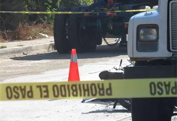 Motociclista choca contra volteo y pierde la vida por el Parque Lineal de Mazatlán