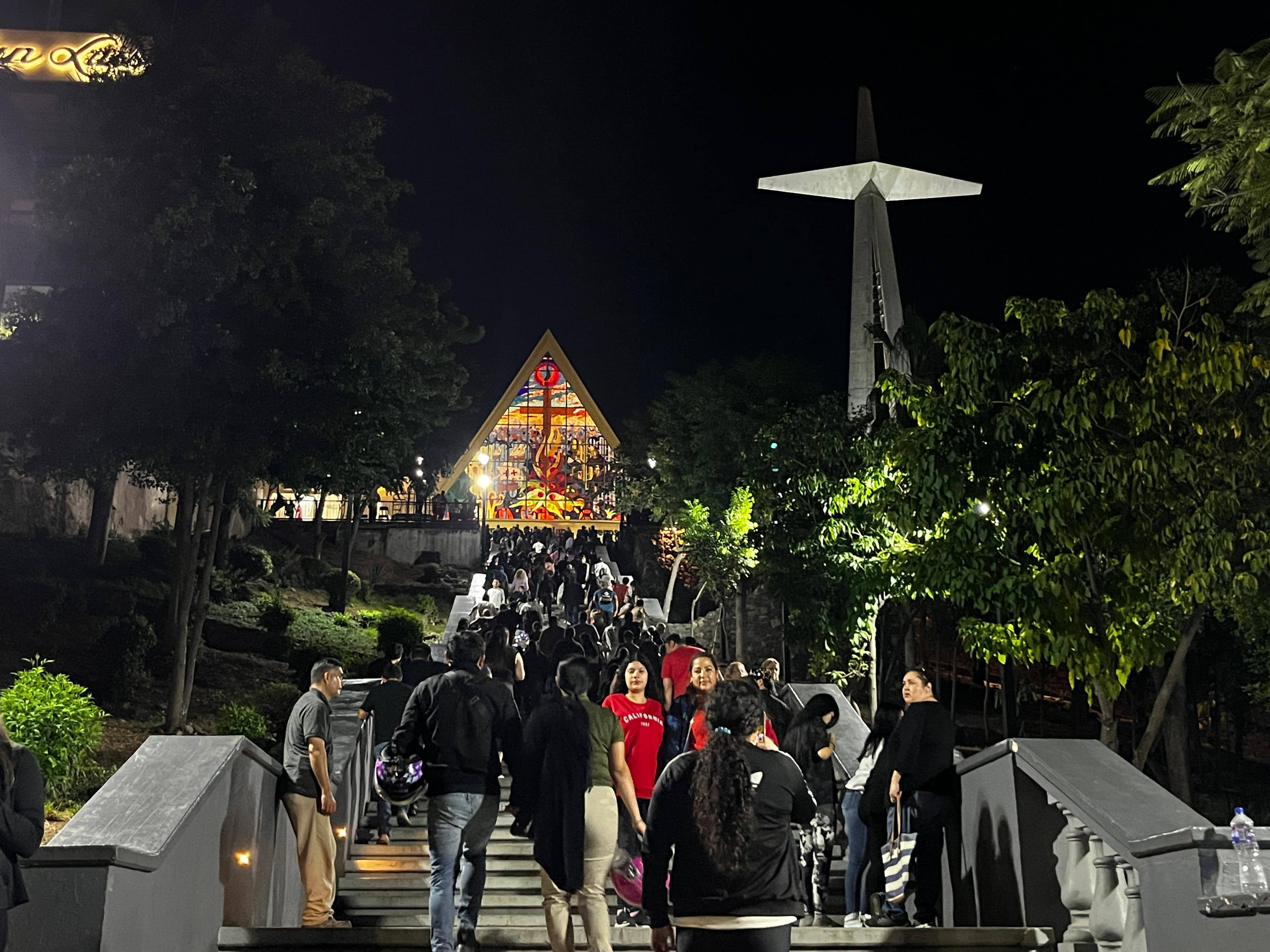 Más de 35 mil culiacanenses asistieron a La Lomita en el Día de la Virgen