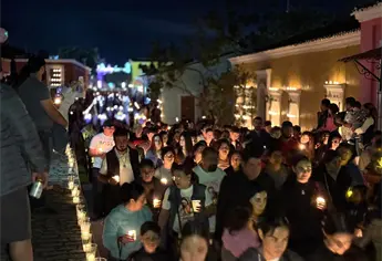 Cosalá celebra el día de la Virgen de Guadalupe con su tradicional fiesta de las velas 2025