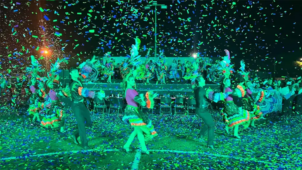 Un gran espectáculo se dio durante la primera manifestación de candidatos del Carnaval de Mazatlán 2026. (FOTO: Enrique Chan).