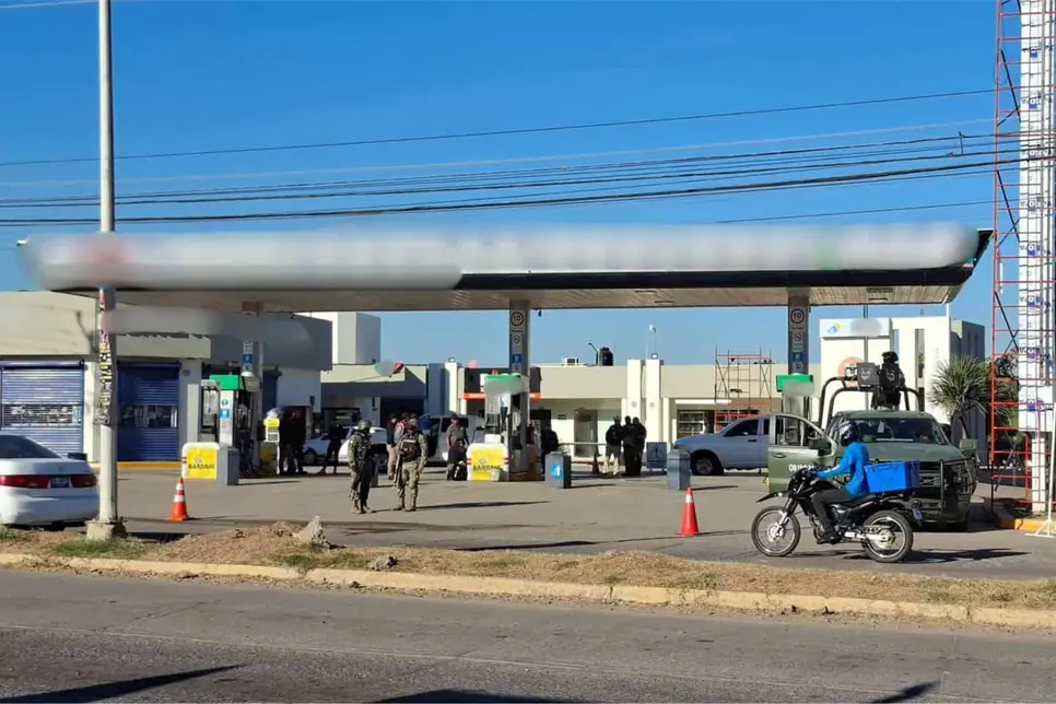 Inspección sorpresa en gasolinera del fraccionamiento Costa Dorada, en Mazatlán Inspección sorpresa en gasolinera del fraccionamiento Costa Dorada, en Mazatlán