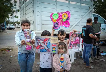 DIF Culiacán te invita a hacer feliz a un niño esta Navidad con el Juguetón 2025