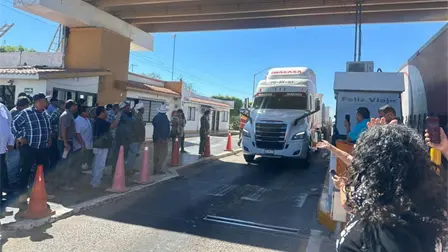 Bloqueos de productores agr&iacute;colas pondr&iacute;an en riesgo comercio y turismo en Sinaloa