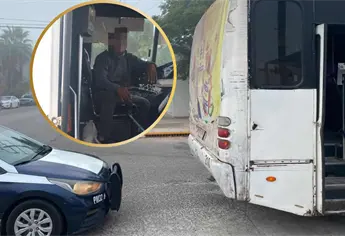 Sujeto asalta cami&oacute;n urbano en Los Mochis y despoja a pasajeros de dinero y celulares