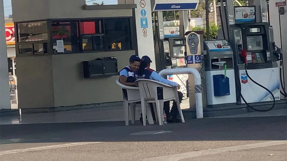 FOTO: Empresas deberán aplicar la Ley Silla a partir de enero de 2026 en Sinaloa