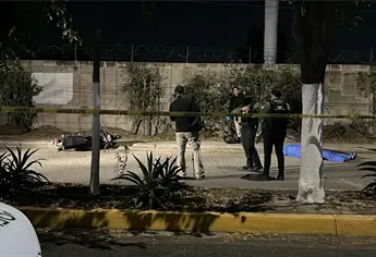 Asesinan a balazos a motociclista en el fraccionamiento Rinc&oacute;n del Valle, en Culiac&aacute;n