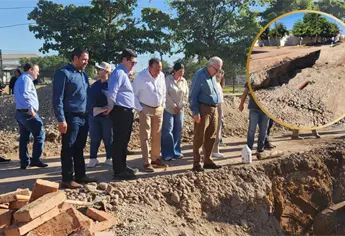 Rocha Moya supervisó rehabilitación del colector 42 en la colonia Juan Cota de Los Mochis