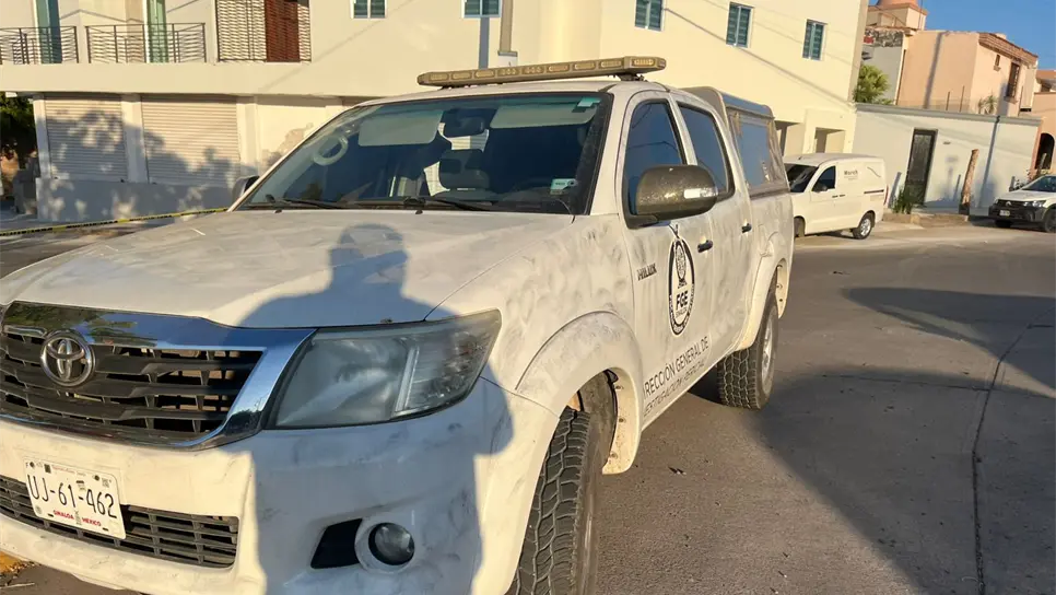 Personal de la Fiscalía acudió a investigar lo ocurrido. (FOTO: Luis Ramírez).