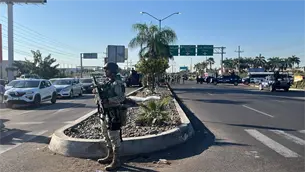 Se enfrentan militares y sicarios por el bulevar Jes&uacute;s Kumate en Culiac&aacute;n