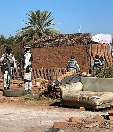 Asesinan a balazos a dos hombres en una ladrillera en la colonia Loma de Rodriguera en Culiac&aacute;n