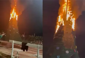 Queman con cuetes “tumba casas” el pino navideño de Caimanero, Guasave