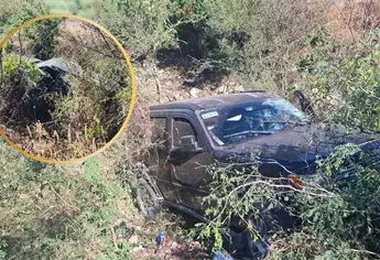 Volcadura en la M&eacute;xico 15 deja a cuatro personas lesionadas en el Valle del Carrizo