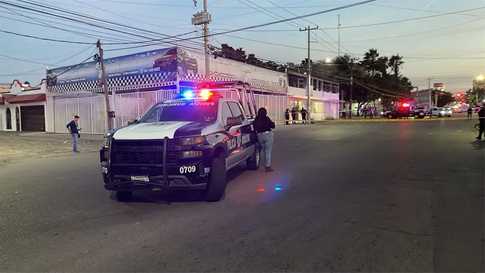 Policías municipales confirmaron el deceso. (FOTO: Ángel Beltrán).