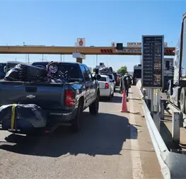 "Que regresen con un buen sabor de boca": Exhortan a polic&iacute;as de Ahome a trato digno para los paisanos
