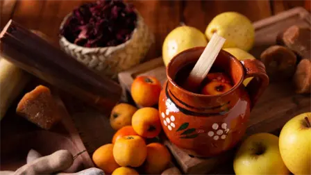 Ponche Navide&ntilde;o: Receta para preparar una de las bebidas m&aacute;s consumidas en fiestas de fin de a&ntilde;o