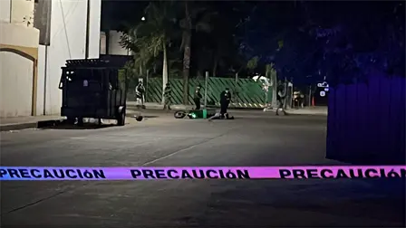 Asesinan a balazos a motociclista en la colonia Tierra Blanca, en Culiacán Asesinan a balazos a motociclista en la colonia Tierra Blanca, en Culiacán