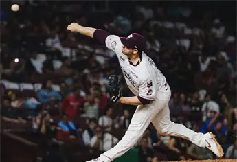 Culiacán triunfa con pitcheo y poder