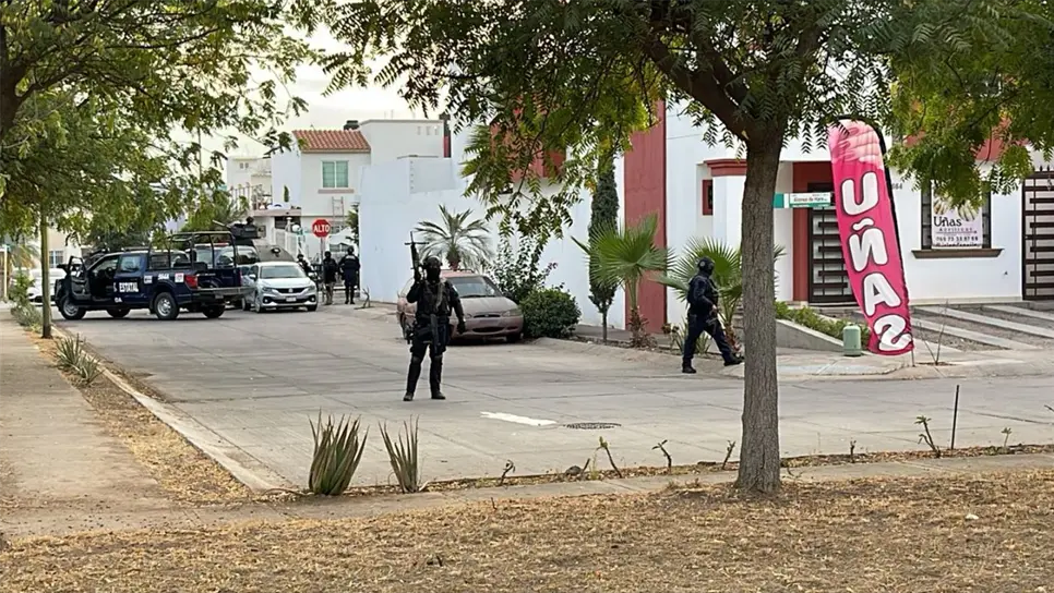 No se tiene conocimiento sobre si hubo personas detenidas o vehículos o armas aseguradas