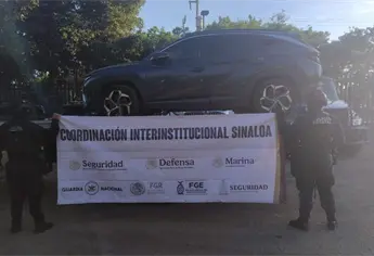 Policías aseguran dos vehículos con reporte de robo durante operativos en Culiacán y Navolato