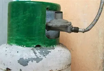 Advierte Protección Civil sobre riesgos por cilindros de gas en mal estado