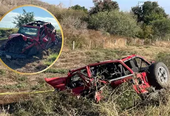 Aparatosa volcadura en la M&eacute;xico 15 deja cuatro lesionados en Salvador Alvarado