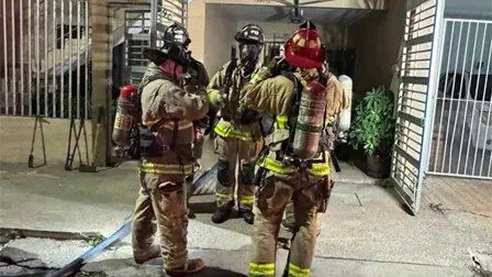 &iexcl;Estaba dormida! Bomberos rescatan a adulta de incendio en su casa en la Col. L&oacute;pez Mateos de Mazatl&aacute;n
