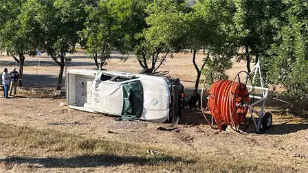 Vuelca camioneta en la salida sur de Culiac&aacute;n; trat&oacute; de evadir un ret&eacute;n militar