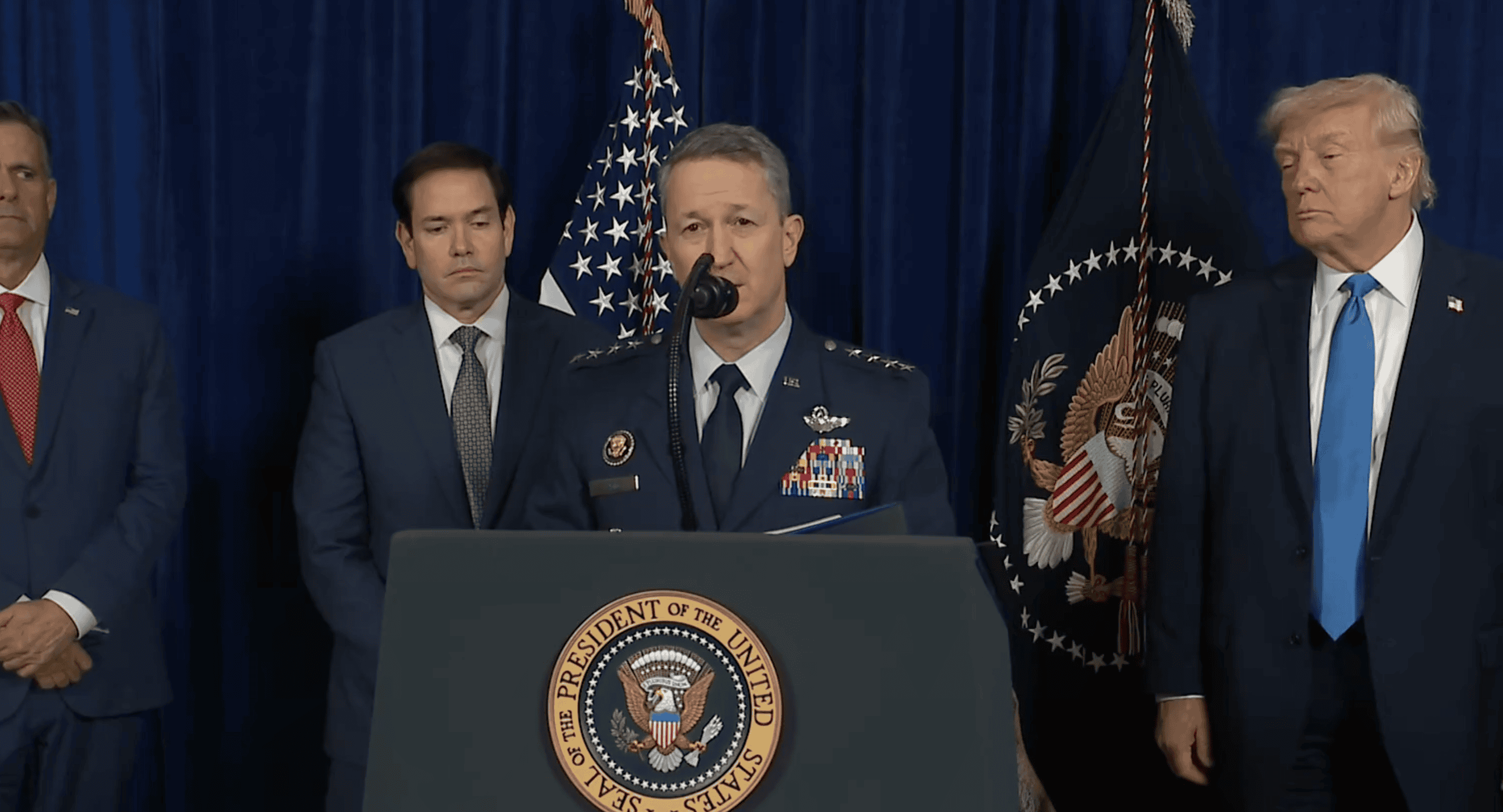 Acusan a Maduro de narcoterrorista y ser aliado del Cártel de Sinaloa y Los Zetas Acusan a Maduro de narcoterrorista y ser aliado del Cártel de Sinaloa y Los Zetas