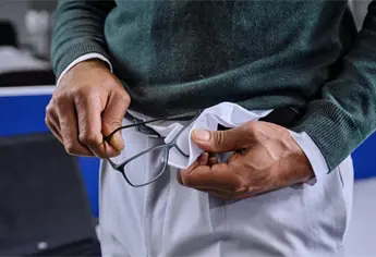 Remedio casero para limpiar los rayones de tus lentes en un dos por tres