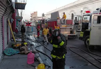 Se quema mueblería tras incendio en Escuinapa; hay miles de pesos en pérdidas