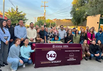 Alcalde de Culiacán entrega 10 calles en el Sector Aeropuerto