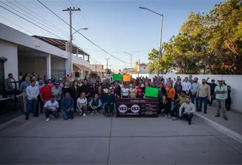 Juan de Dios Gámez entrega viviendas y pavimentaciones en El Tamarindo