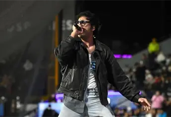 Adrián Cota hace bailar a miles de guasavense en plena semifinal de la LMP en el Kuroda Park