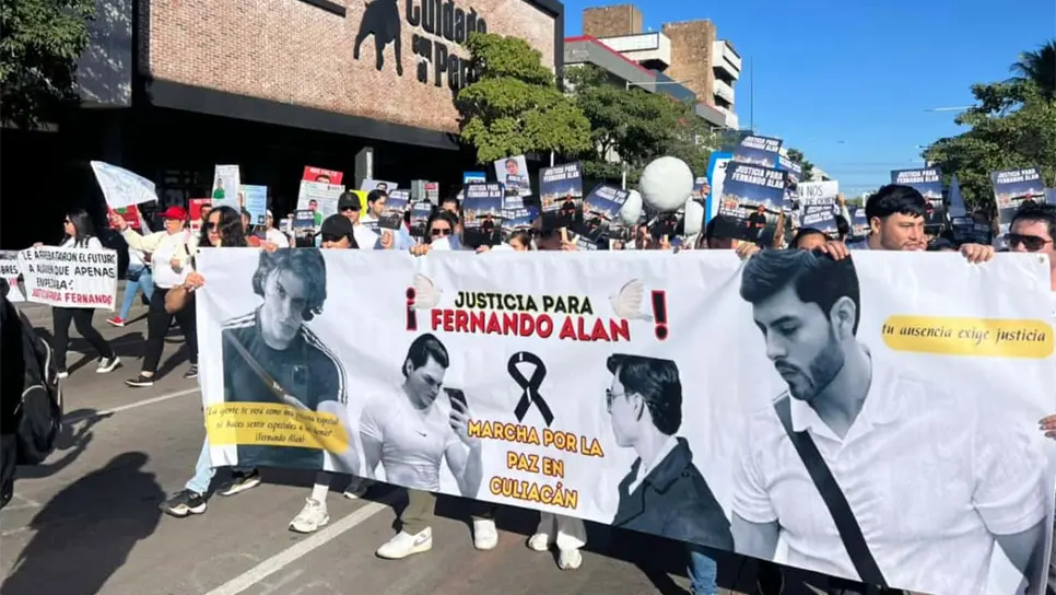 FOTO: Justicia para Fernando Adán: manifestantes en Culiacán piden esclarecer muerte del joven