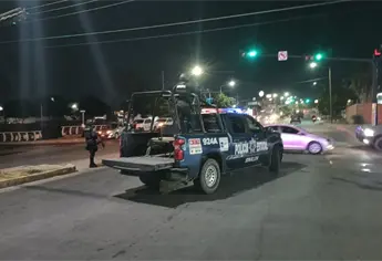 Golpean a tránsito de Culiacán en una plaza comercial. Hay 3 detenidos