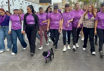 Con caminata, la presidenta Estrella Palacios conmemora el Día Internacional de la Mujer en Mazatlán