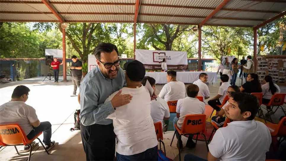 FOTO: Alcalde de Culiacán se compromete a construir un espacio artístico y cultural en la colonia Antonio Rosales