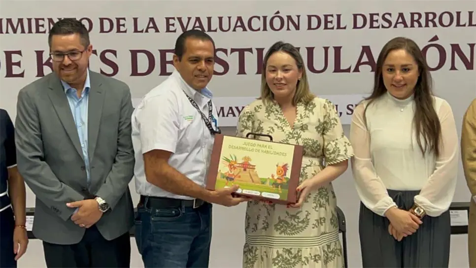 Yeraldine Bonilla entrega más de 250 kits de estimulación temprana en Culiacán