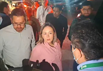Yeraldine Bonilla llega a Los Mochis y visita a lesionados del incendio de Plaza Fiesta Las Palmas