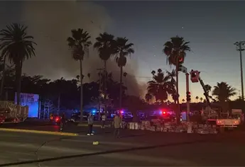 "Vienen d&iacute;as de trabajo ininterrumpido": Antonio Men&eacute;ndez mantiene operativo permanente tras incendio en Plaza Fiesta