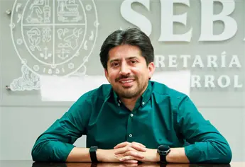 Omar L&oacute;pez Campos llega al Senado tras solicitud de licencia de Enrique Inzunza