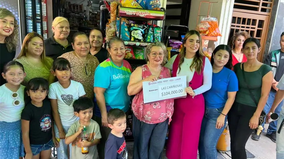 Alcaldesa de Culiacán entrega crédito a mujeres emprendedoras de Barrancos